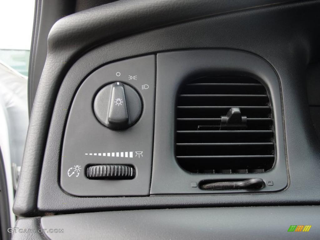 2007 Ford Crown Victoria Police Interceptor Controls Photo #46817046