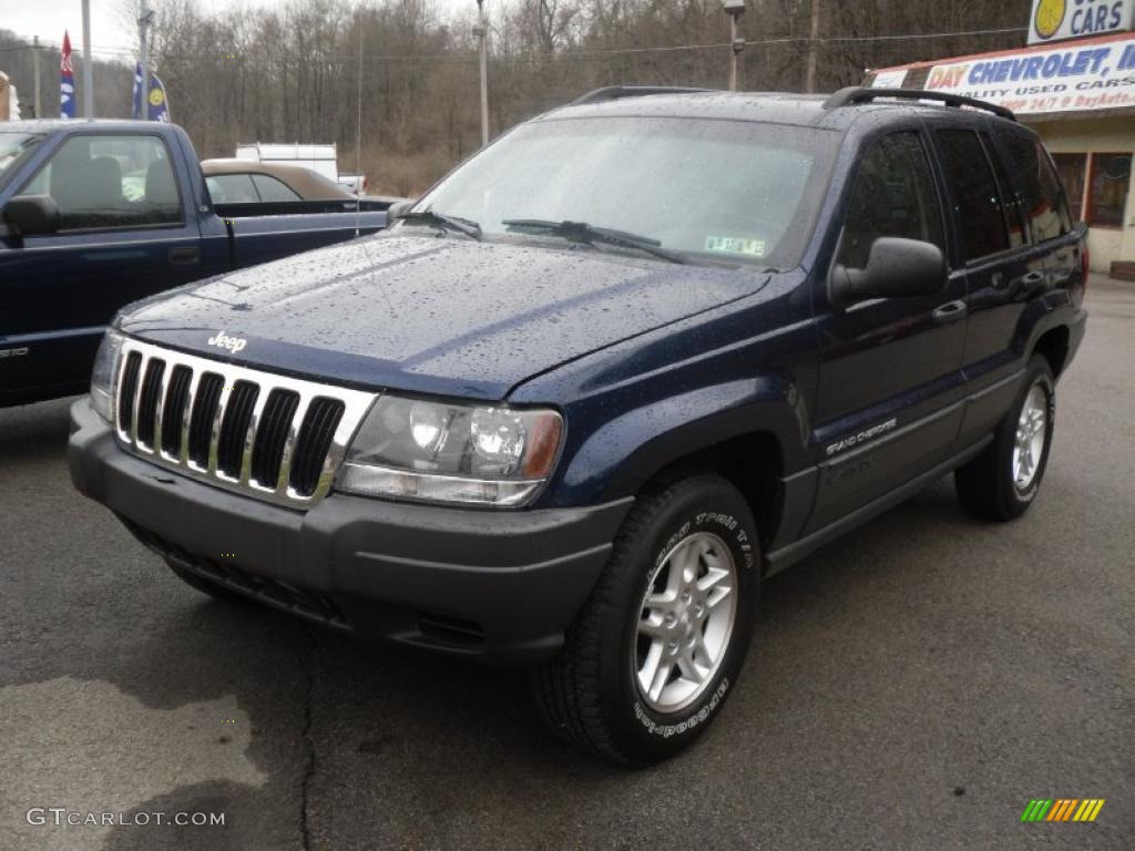 2003 Grand Cherokee Laredo 4x4 - Patriot Blue Pearl / Taupe photo #1