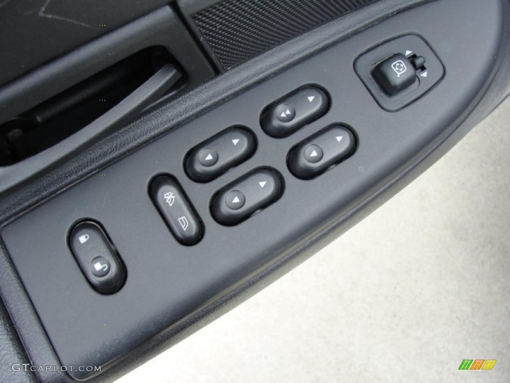 2007 Ford Crown Victoria Police Interceptor Controls Photo #46817559