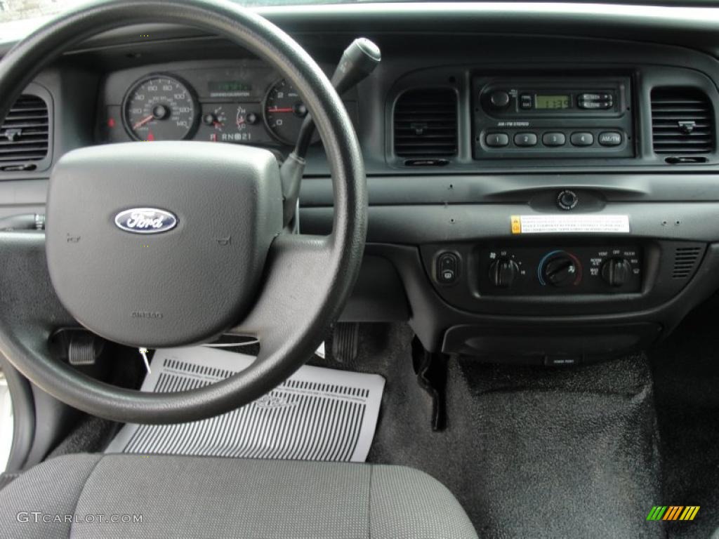 2007 Ford Crown Victoria Police Interceptor Charcoal Black Dashboard Photo #46817634