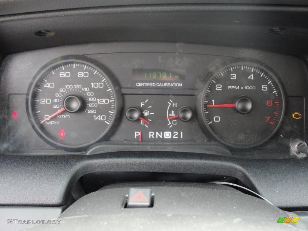 2007 Ford Crown Victoria Police Interceptor Gauges Photo #46817736