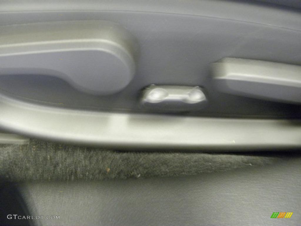 2011 Impala LT - Imperial Blue Metallic / Ebony photo #17