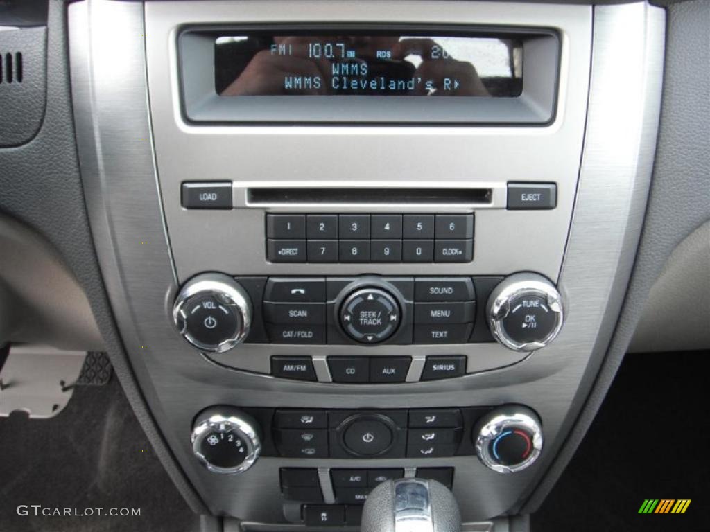 2010 Ford Fusion S Controls Photo #46818135
