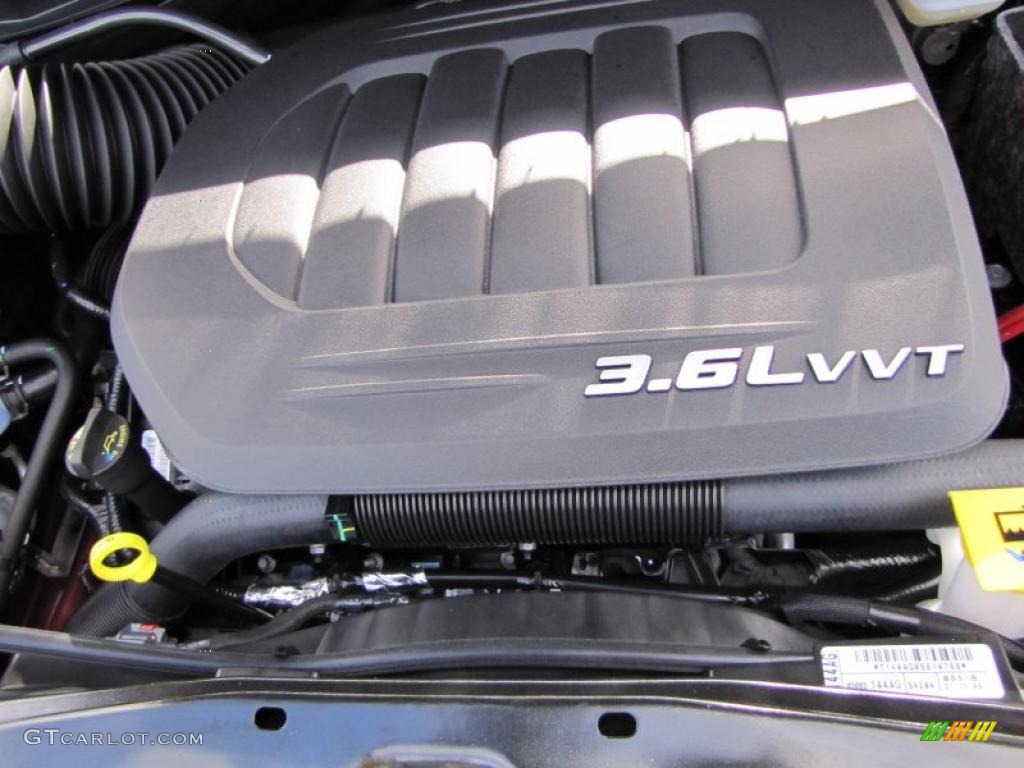 2011 Chrysler Town & Country Touring 3.6 Liter DOHC 24-Valve VVT Pentastar V6 Engine Photo #46821069