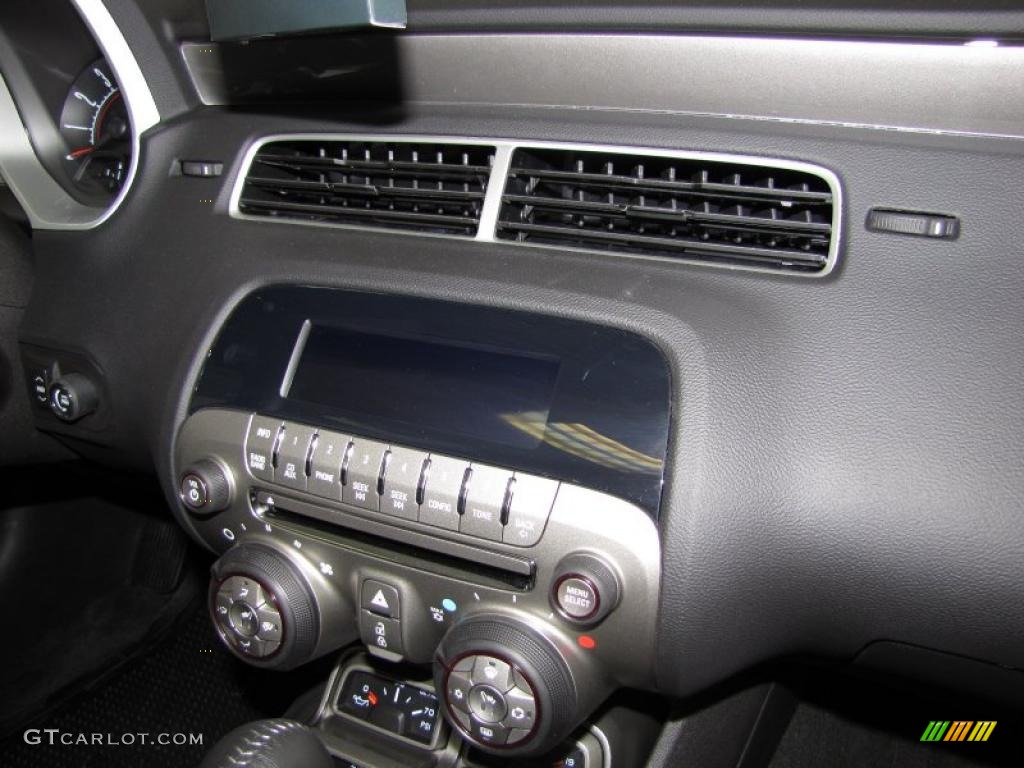 2011 Chevrolet Camaro LT/RS Convertible Controls Photo #46822512