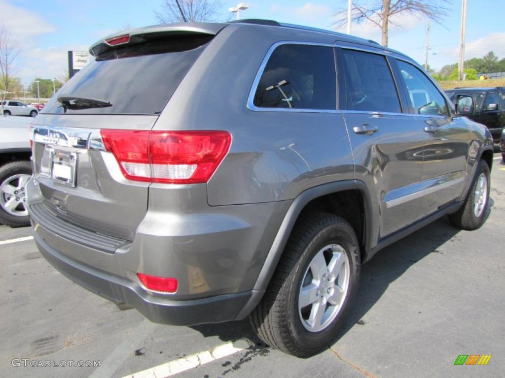 2011 Grand Cherokee Laredo 4x4 - Mineral Gray Metallic / Black photo #3