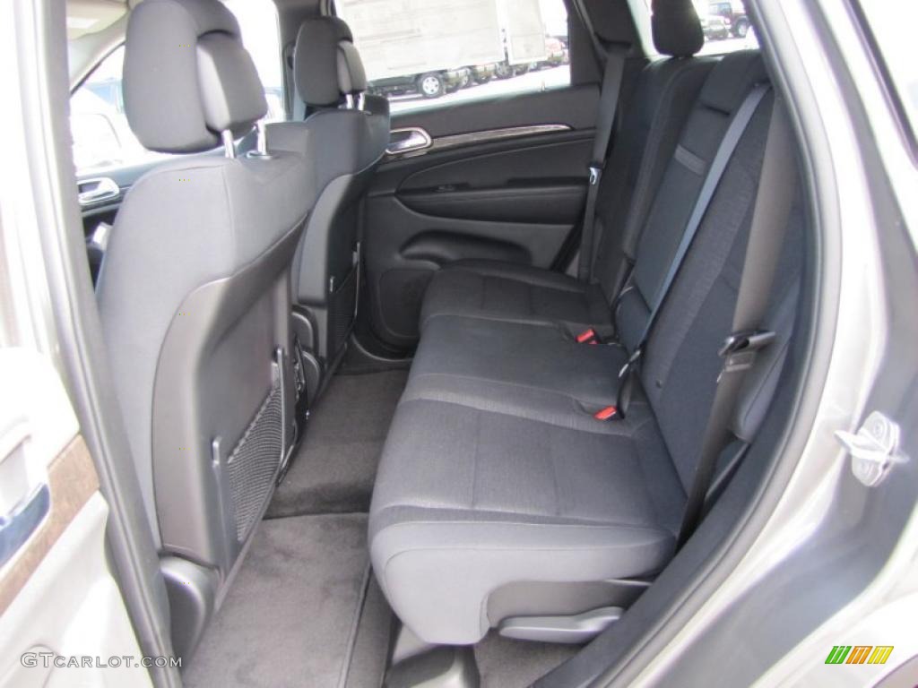 2011 Grand Cherokee Laredo 4x4 - Mineral Gray Metallic / Black photo #7