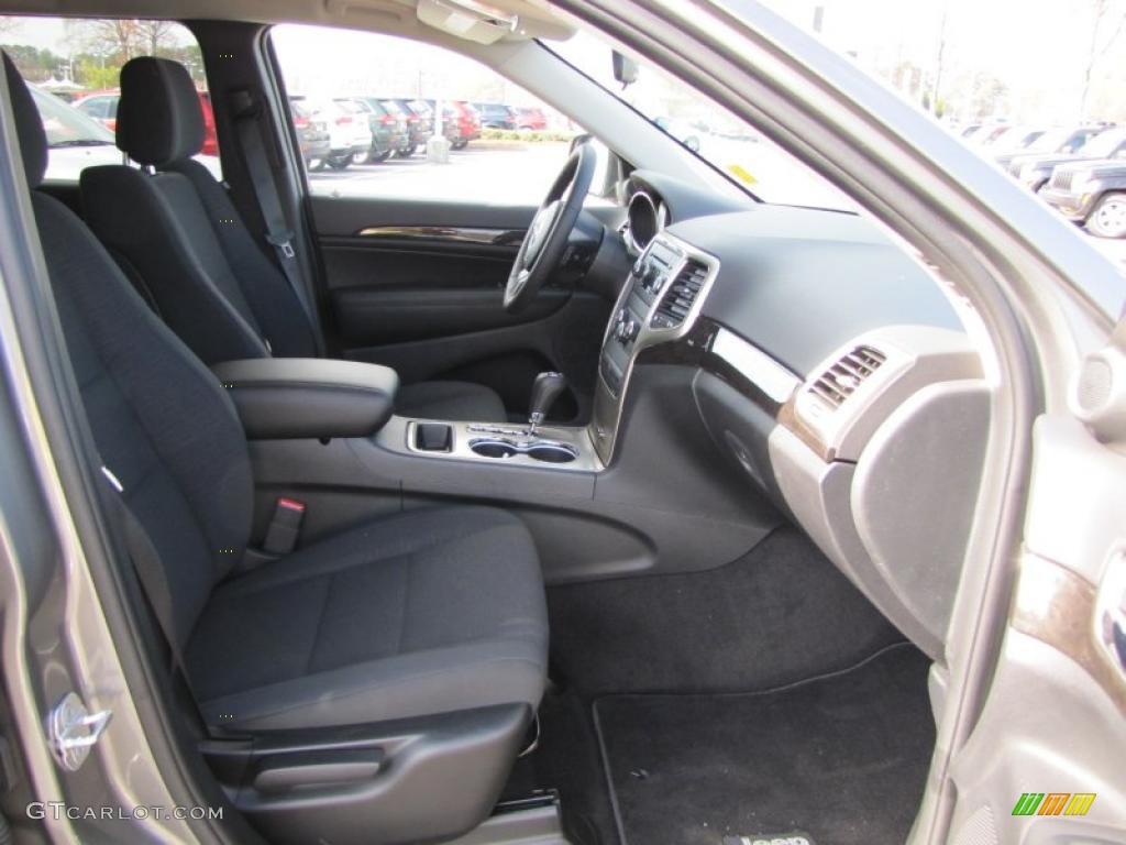 2011 Grand Cherokee Laredo 4x4 - Mineral Gray Metallic / Black photo #9