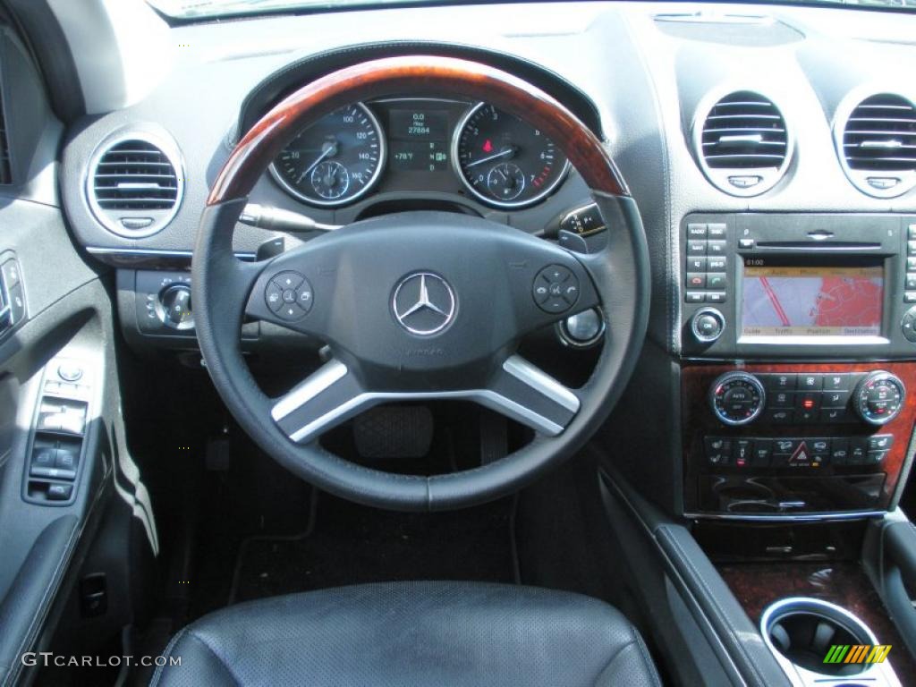 2009 Mercedes-Benz GL 550 4Matic Dashboard Photos