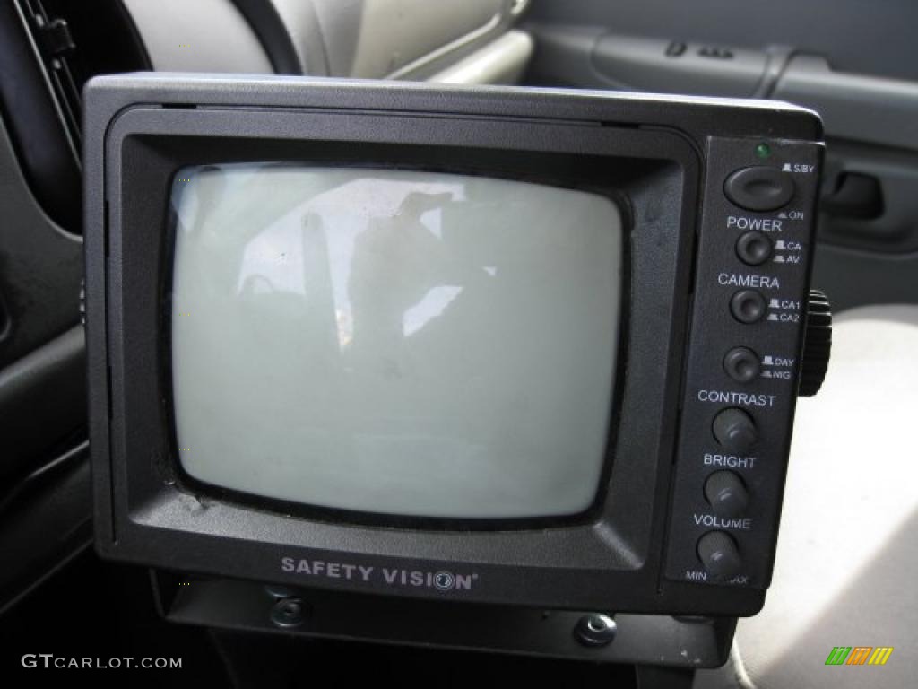 2007 Ford E Series Van E350 Super Duty Commercial Controls Photo #46824624