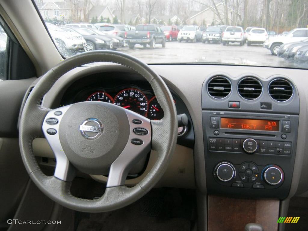 2007 Altima 2.5 S - Metallic Jade / Blond photo #4