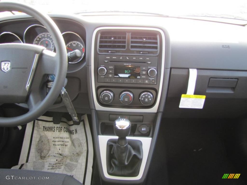 2011 Dodge Caliber Heat CVT2 Automatic Transmission Photo #46825404