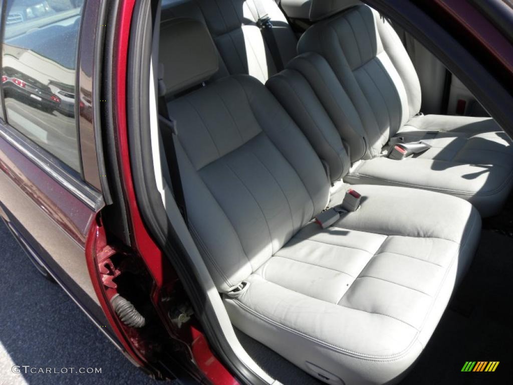 2004 Grand Marquis LS - Dark Toreador Red Metallic / Light Flint photo #9