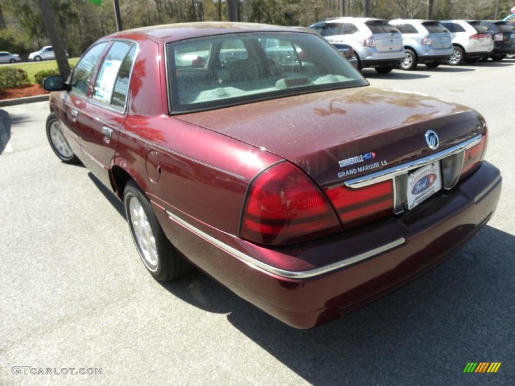 2004 Grand Marquis LS - Dark Toreador Red Metallic / Light Flint photo #15