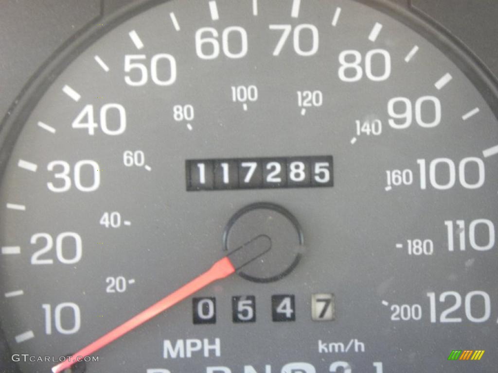 2004 Grand Marquis LS - Dark Toreador Red Metallic / Light Flint photo #24