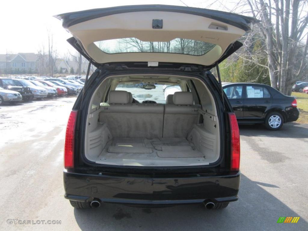 2004 Cadillac SRX V6 Trunk Photo #46825773