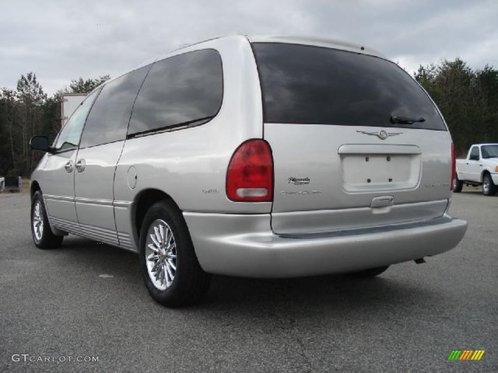 Bright Silver Metallic 2000 Chrysler Town & Country Limited Exterior Photo #46825785