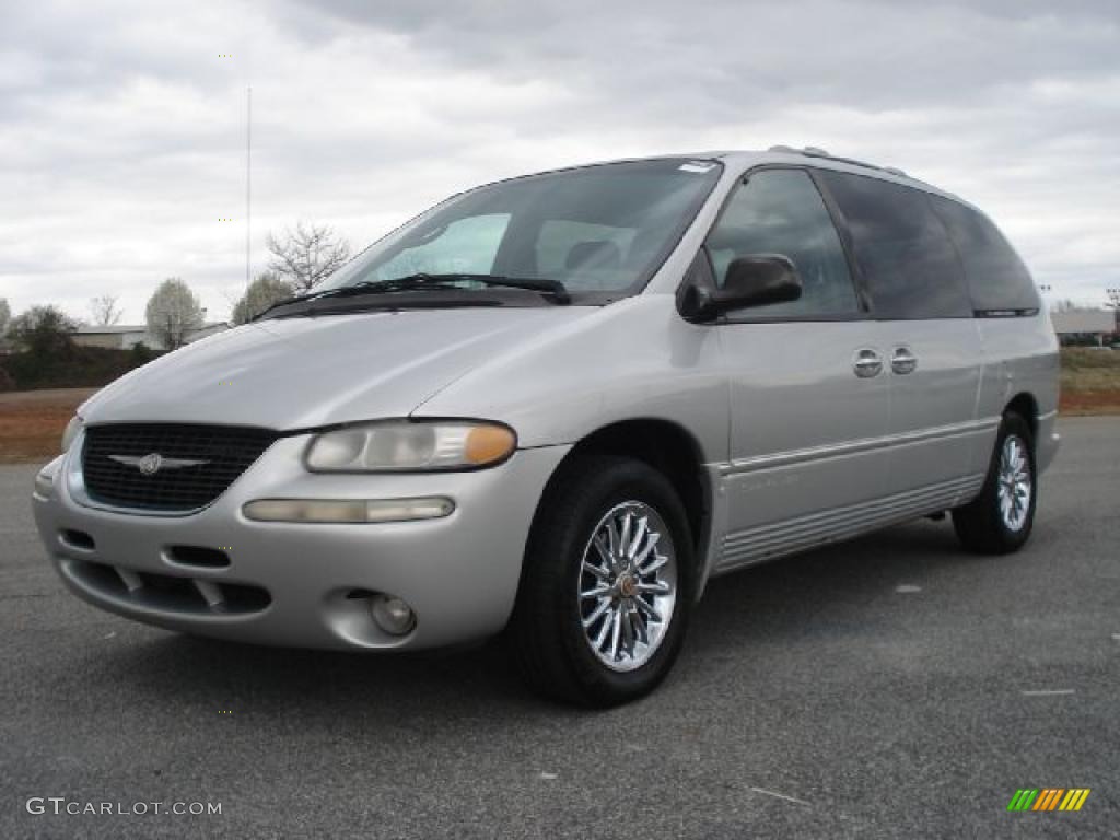 Bright Silver Metallic 2000 Chrysler Town & Country Limited Exterior Photo #46825830