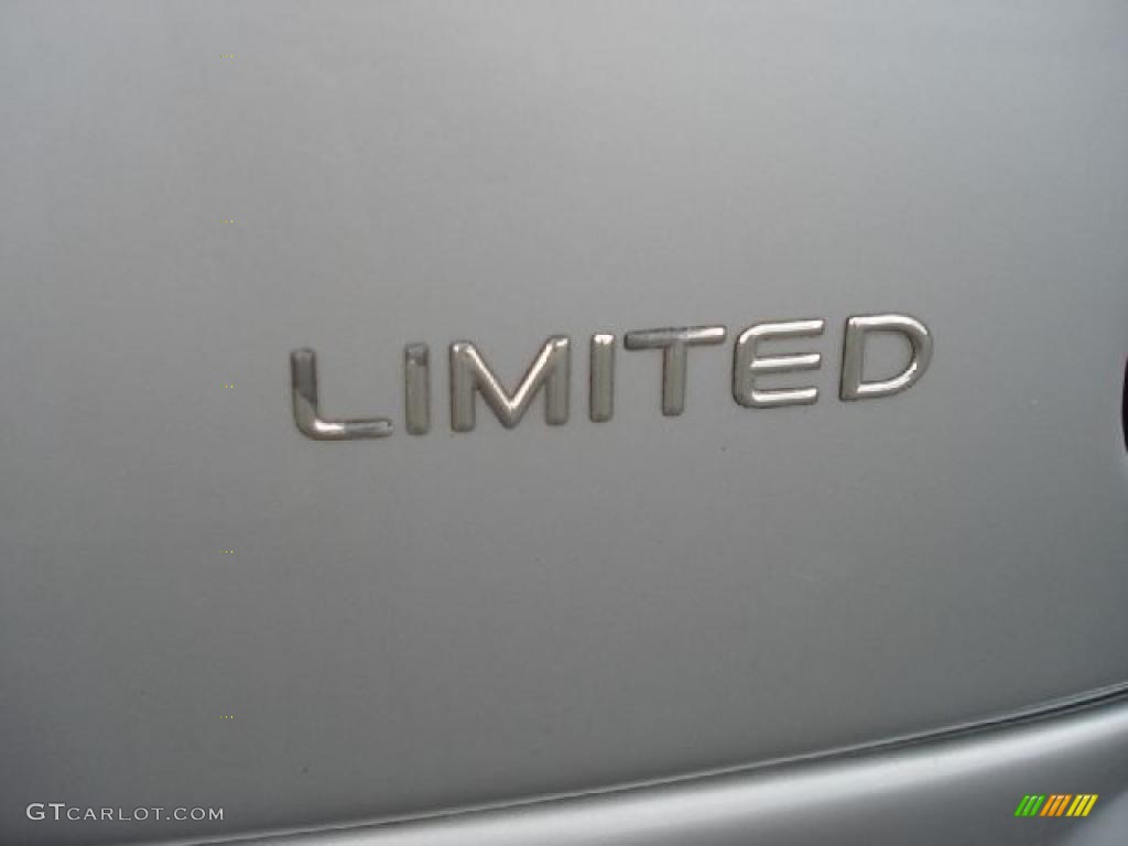 2000 Chrysler Town & Country Limited Marks and Logos Photo #46826184