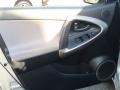Classic Silver Metallic - RAV4 4WD Photo No. 23