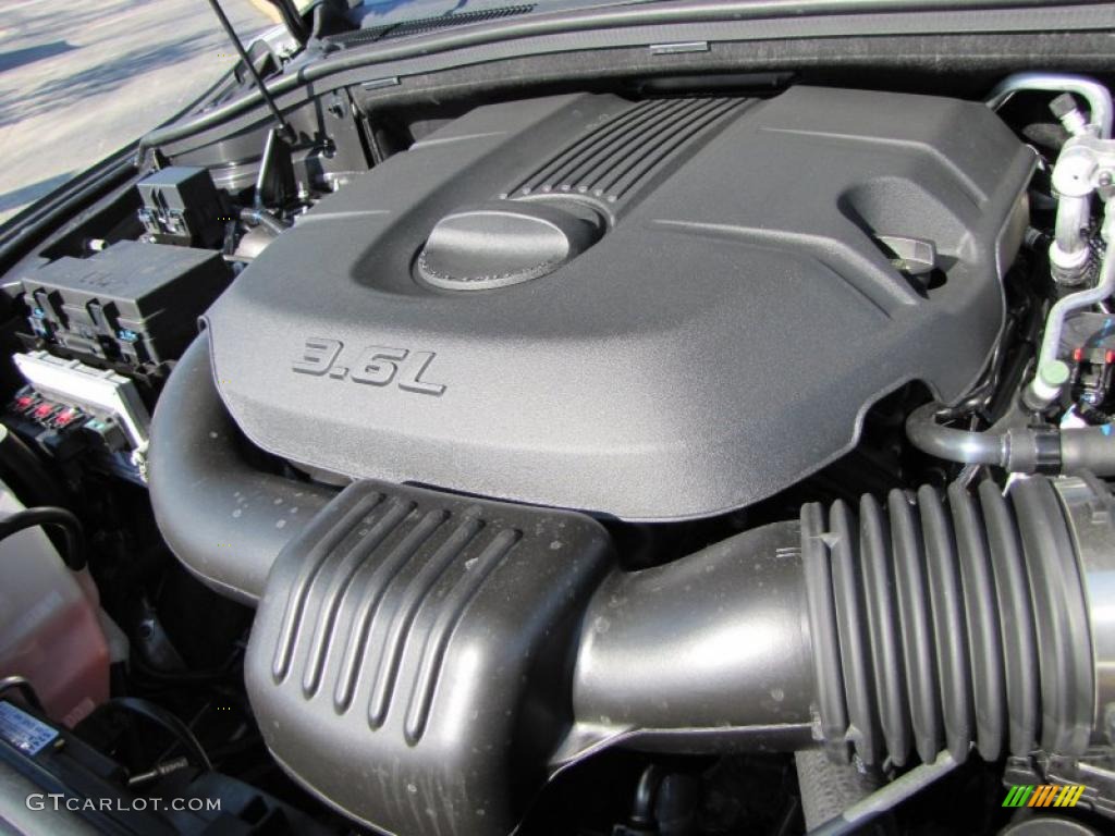 2011 Dodge Durango Express 3.6 Liter DOHC 24-Valve VVT Pentastar V6 Engine Photo #46830150