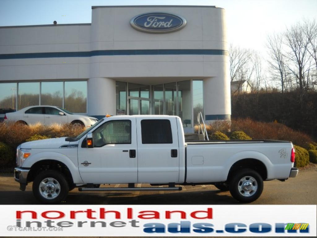 2011 F250 Super Duty XLT Crew Cab 4x4 - White Platinum Metallic Tri-Coat / Adobe Two Tone Leather photo #1