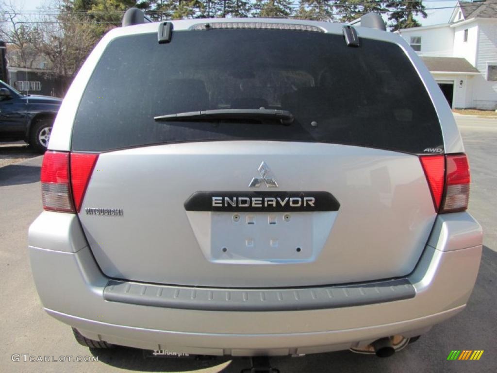 2008 Endeavor LS AWD - Liquid Silver Metallic / Black photo #15