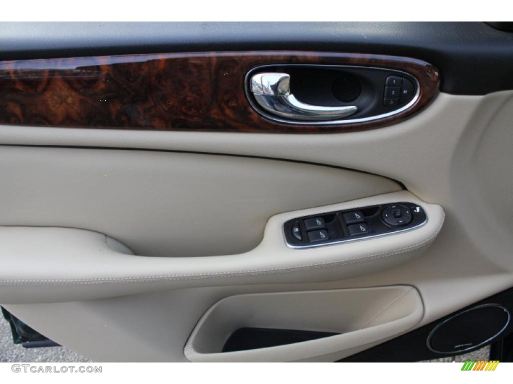 2008 Jaguar XJ XJR Barley/Charcoal Door Panel Photo #46831950