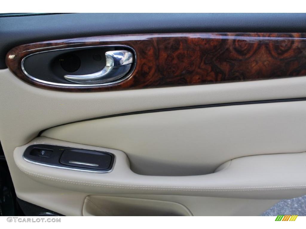 2008 Jaguar XJ XJR Barley/Charcoal Door Panel Photo #46832088
