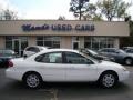 2007 Vibrant White Ford Taurus SE  photo #1