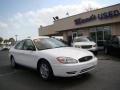 2007 Vibrant White Ford Taurus SE  photo #3