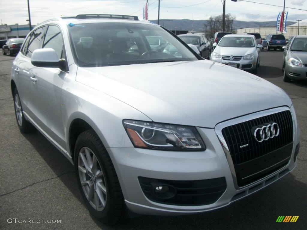 2009 Q5 3.2 Premium quattro - Ice Silver Metallic / Black photo #1
