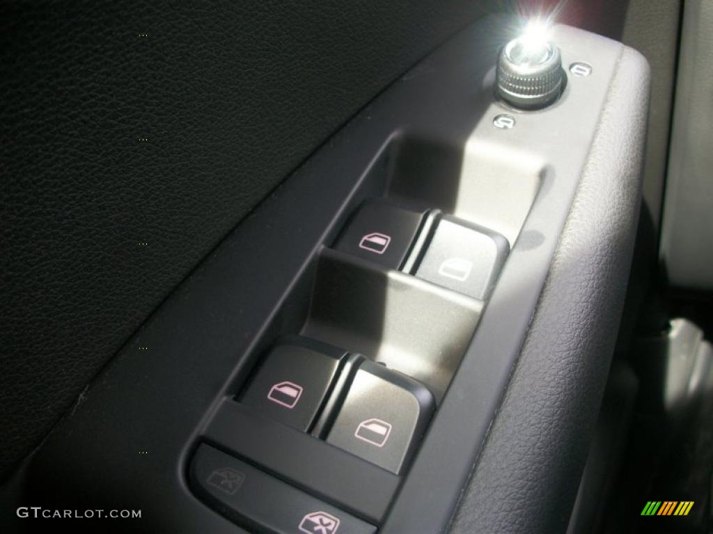 2009 Audi Q5 3.2 Premium quattro Controls Photo #46833468