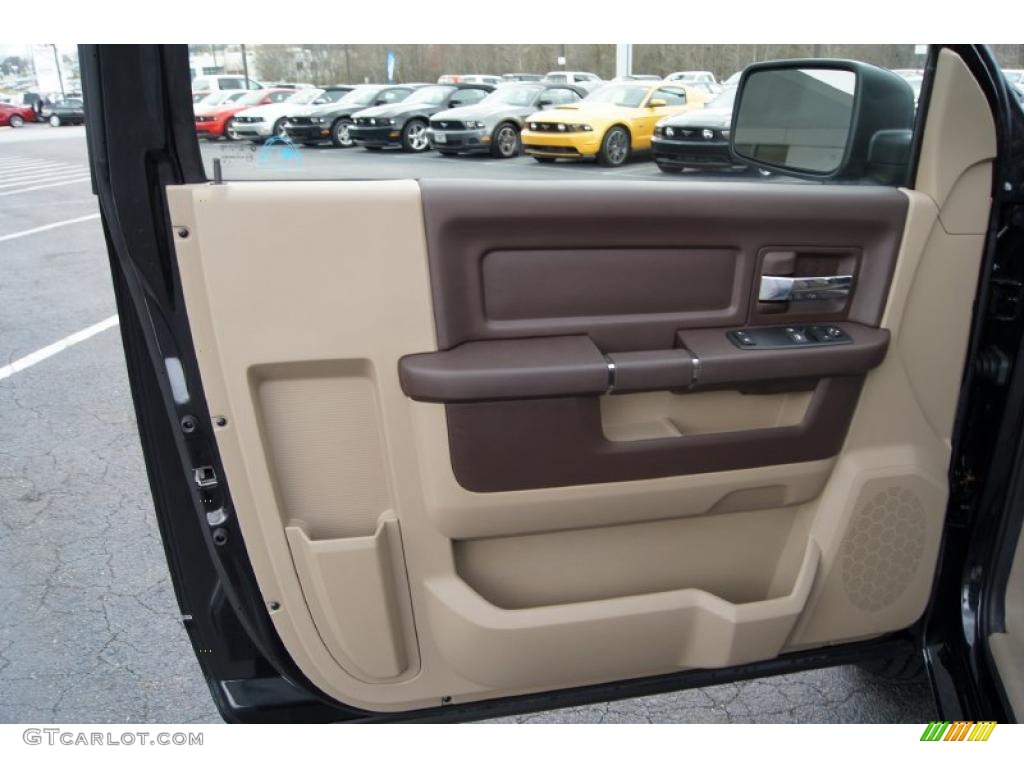 2009 Dodge Ram 1500 SLT Regular Cab Light Pebble Beige/Bark Brown Door Panel Photo #46833561