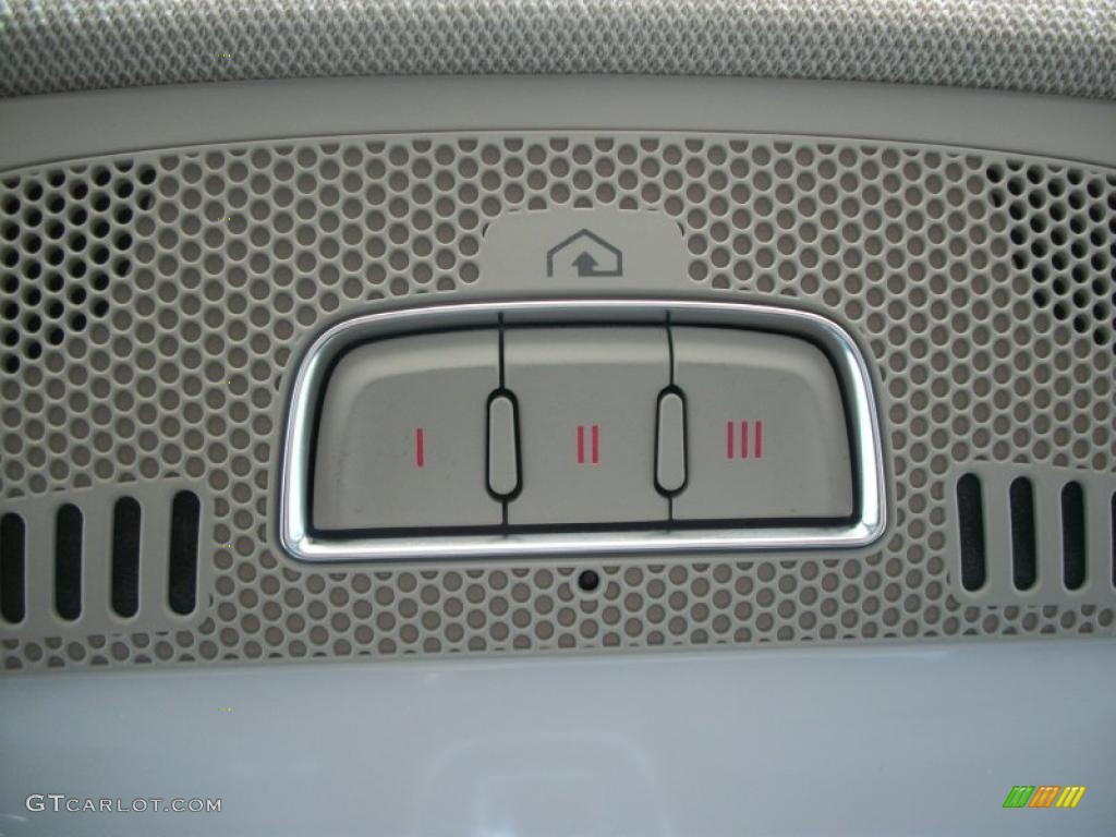 2009 Audi Q5 3.2 Premium quattro Controls Photo #46833648