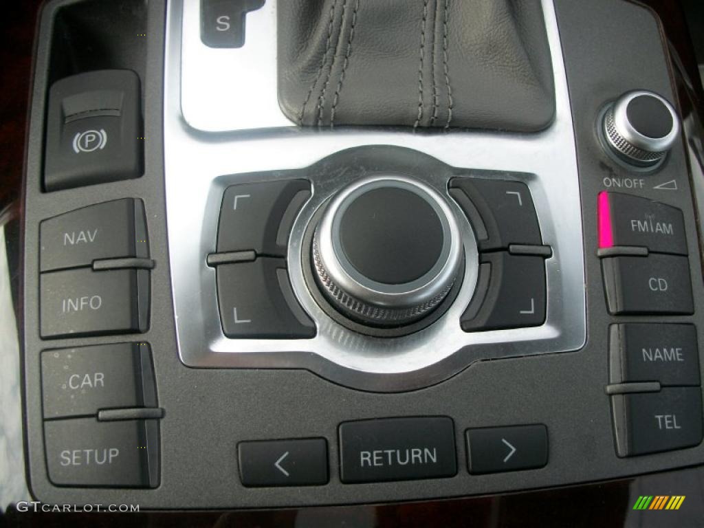 2006 Audi A6 3.2 quattro Sedan Controls Photo #46834122