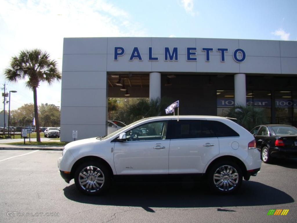 White Platinum Tri-Coat Lincoln MKX