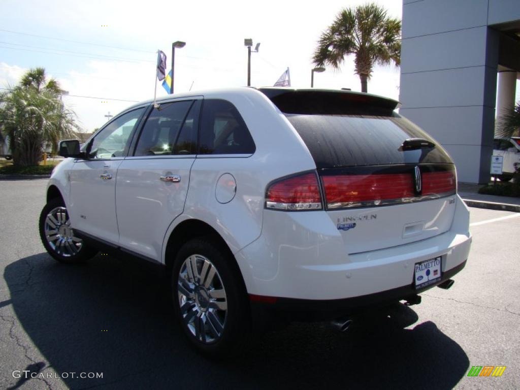 2010 MKX FWD - White Platinum Tri-Coat / Light Camel photo #36