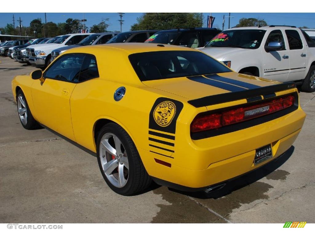Detonator Yellow 2010 Dodge Challenger SRT8 Exterior Photo #46834728