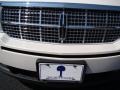 2010 White Platinum Tri-Coat Lincoln MKX FWD  photo #42