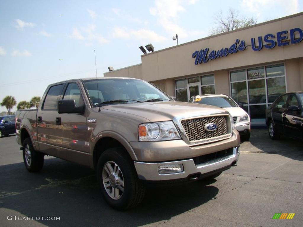 2004 F150 Lariat SuperCrew 4x4 - Arizona Beige Metallic / Tan photo #2