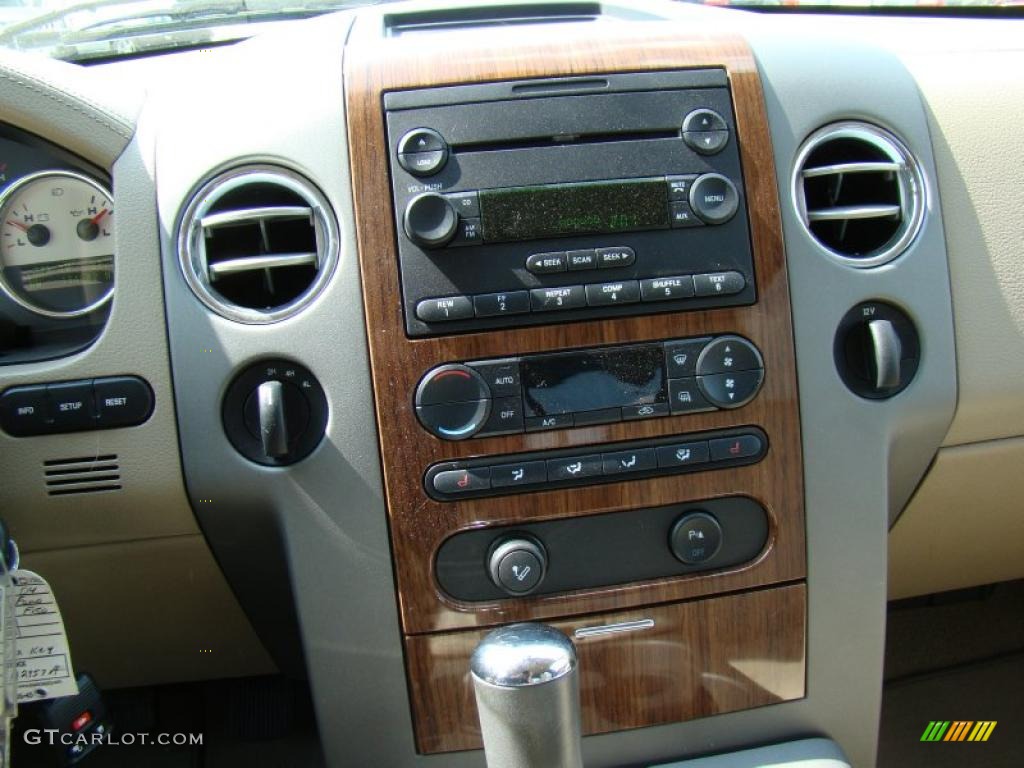 2004 F150 Lariat SuperCrew 4x4 - Arizona Beige Metallic / Tan photo #23