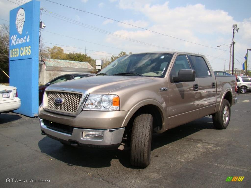 2004 F150 Lariat SuperCrew 4x4 - Arizona Beige Metallic / Tan photo #34