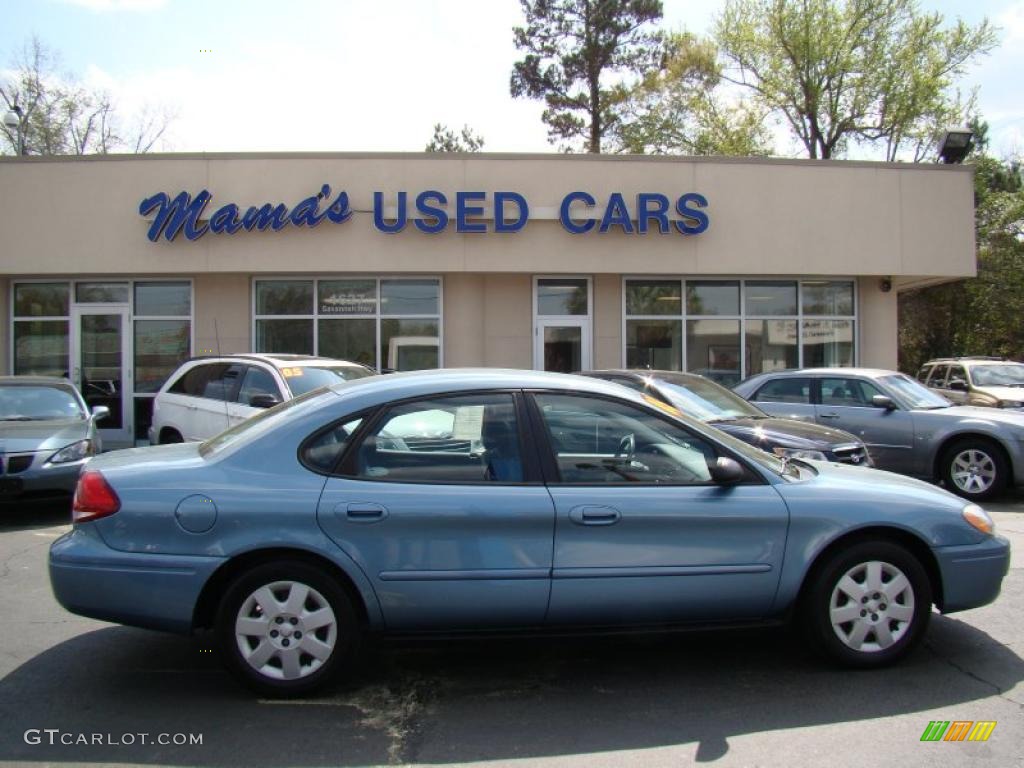 Windveil Blue Metallic Ford Taurus