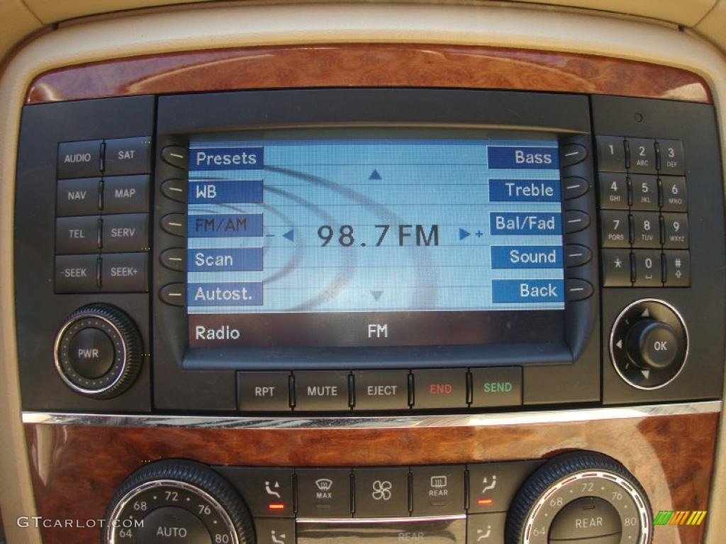 2007 Mercedes-Benz R 500 4Matic Controls Photo #46839183