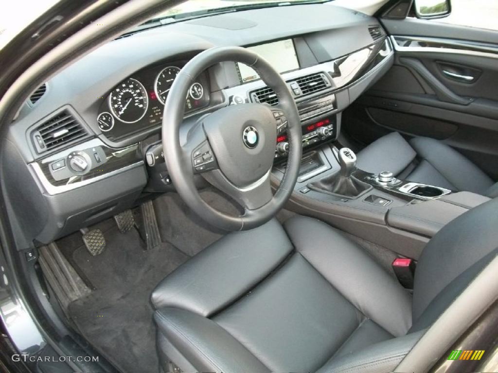 Black Interior 2011 BMW 5 Series 550i Sedan Photo #46839573