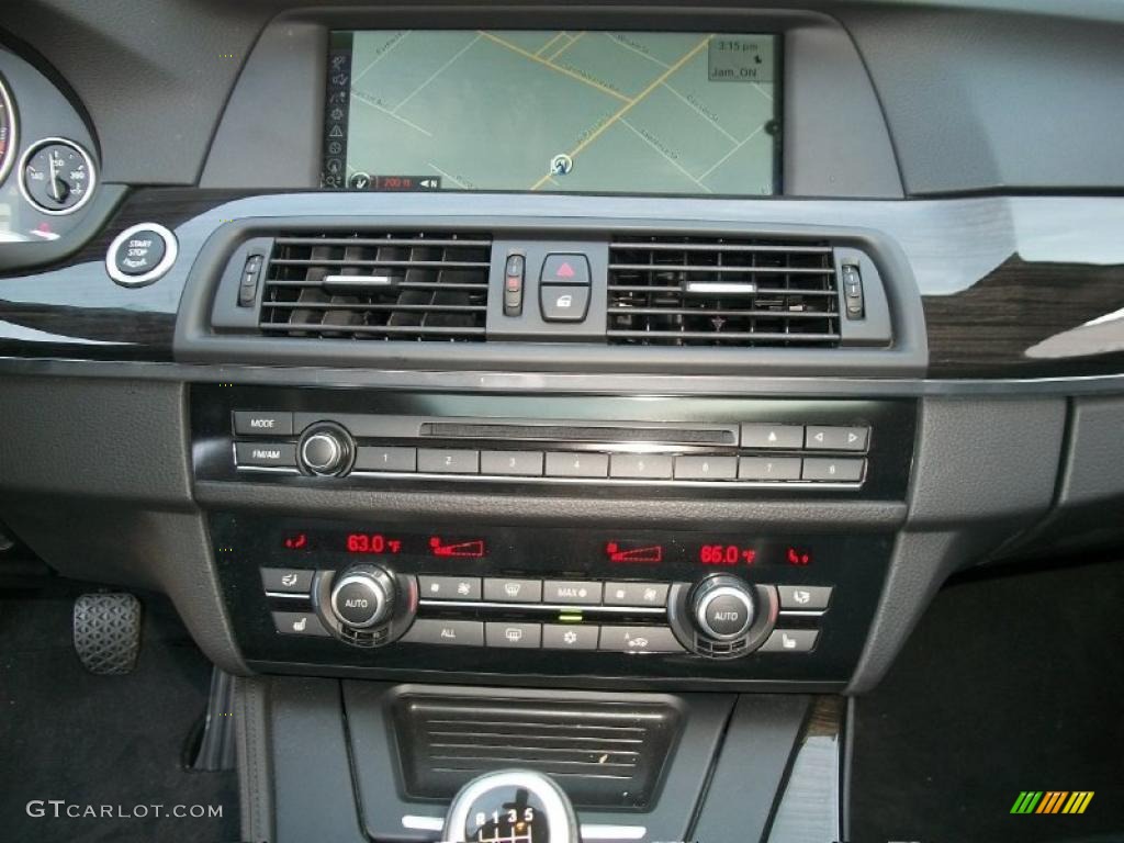 2011 BMW 5 Series 550i Sedan Controls Photo #46839720