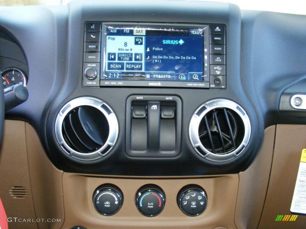 2011 Jeep Wrangler Rubicon 4x4 Controls Photo #46840146