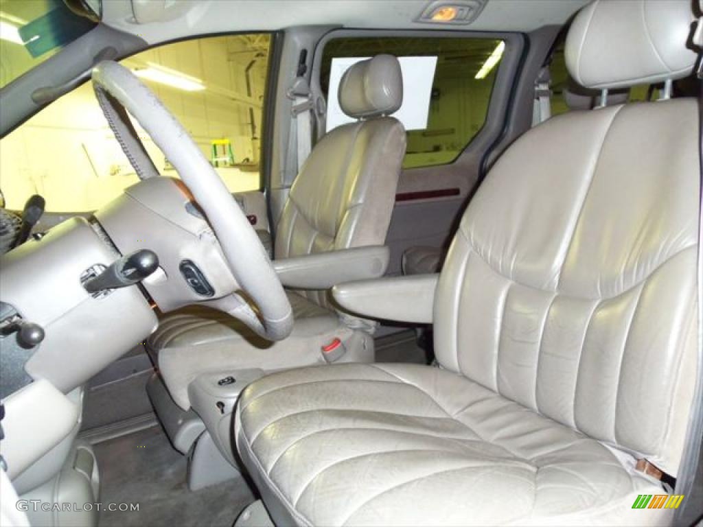 Mist Gray Interior 2000 Chrysler Town & Country Limited Photo #46840683
