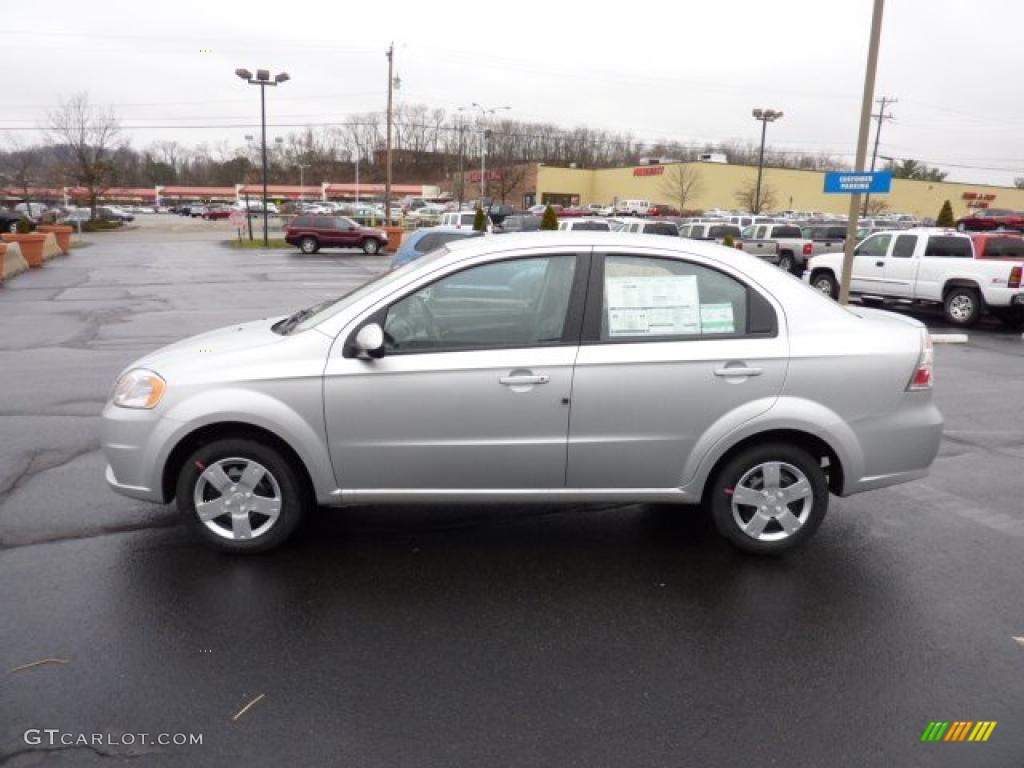 2011 Aveo LT Sedan - Ice Silver Metallic / Charcoal photo #4